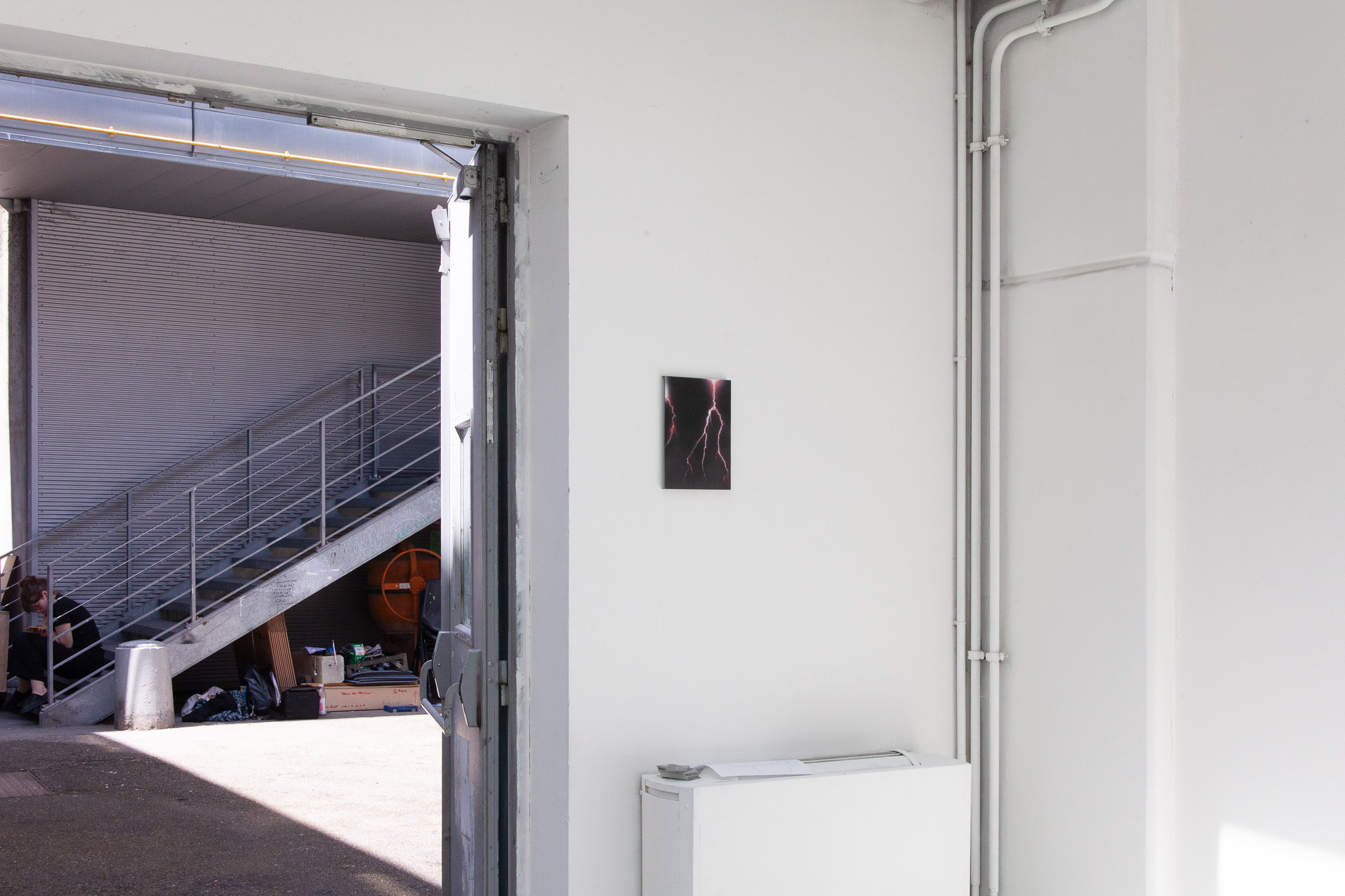 <em>Untitled (thunderstruck)</em>, 2024. Exhibition view: <em>Playlist for an eternal Autumn</em>, DNSEP, Haute Ecole des Arts du Rhin, Strasbourg (FR), 2024. Photo © ALLOK7.FR