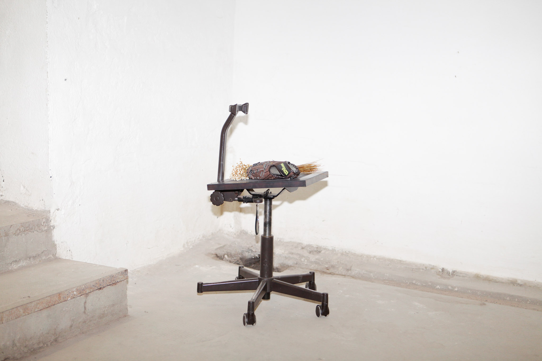 Exhibition view: <em>Körper Maschine II</em>, group show, La Maison Rose, Strasbourg (FR), 2025. Curated by Romane Rety, Leyla Sober and Amy Rodriguez. Photo © Juliette Becq